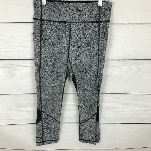 lululemon athletica Pants - Lululemon Pace Rival Crop Power Luxtreme Spray Jacquard White Black Size 6